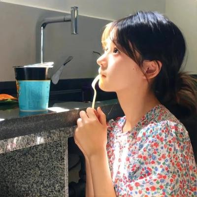 墙壁之间